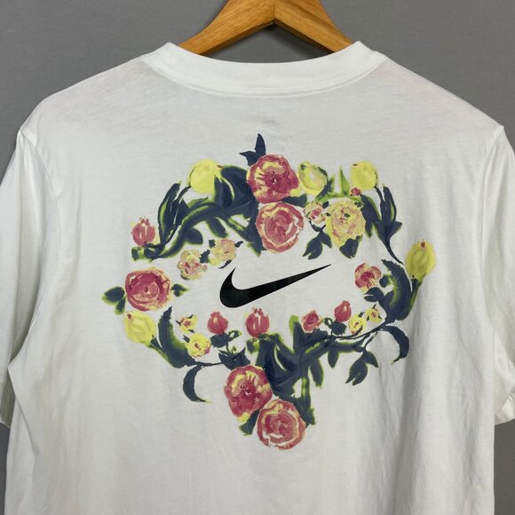 Nike T-Shirt Floral Women's Artist Collection Anna Deller-Yee Sz Small Loose Fit - Picture 8 of 14